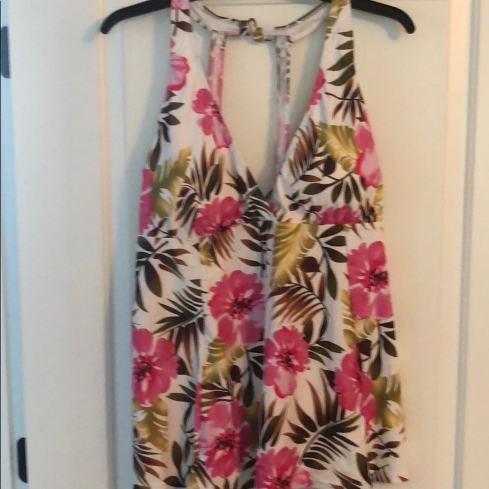 Swim top with padded bra